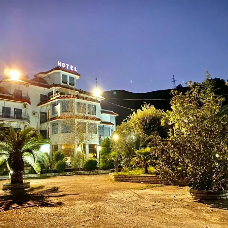 Parku I Palmave فندق مبيت وإفطار